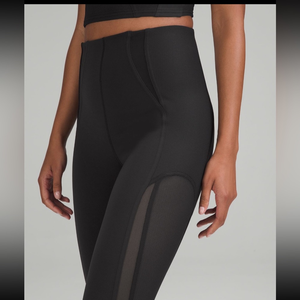 Lululemon Everlux and Mesh SHR Training Tight 25”